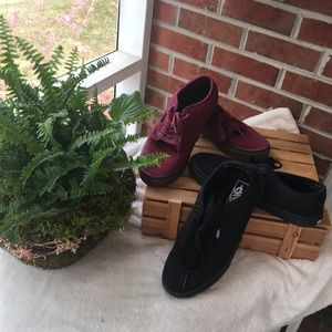 2 pair of new gently worn Vans